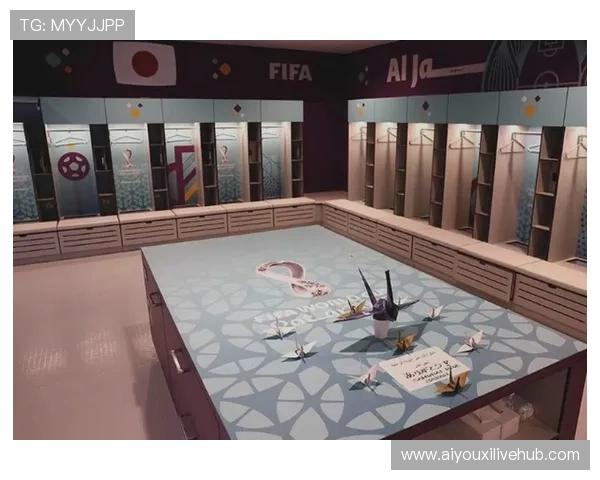 球迷千纸鹤点亮 迈阿密国际 更衣室