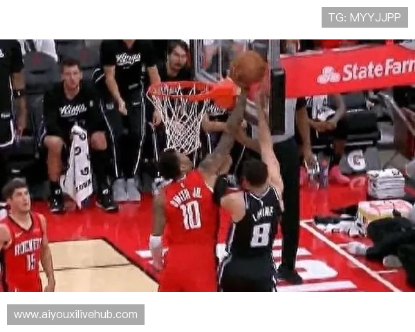 国王111-98胜火箭终结七连败，蒙克技犯史密斯恶犯引冲突